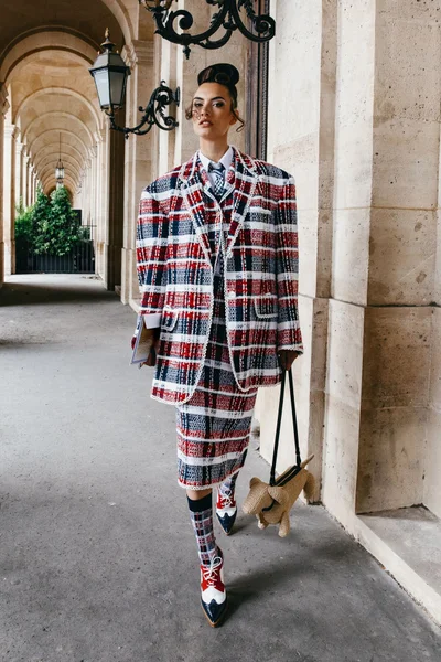 Look 10